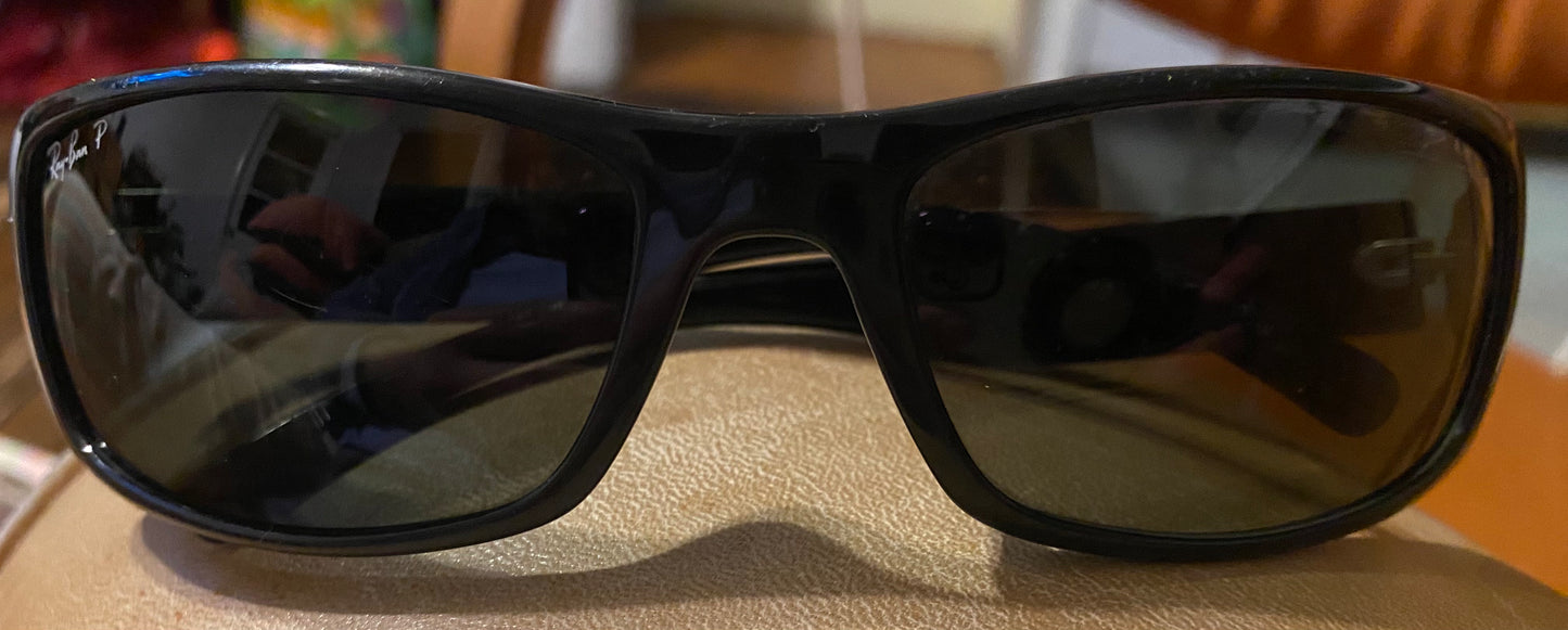 💯 % Authentic Ray-Ban RB4033 Wrap Black/Grey Polarized