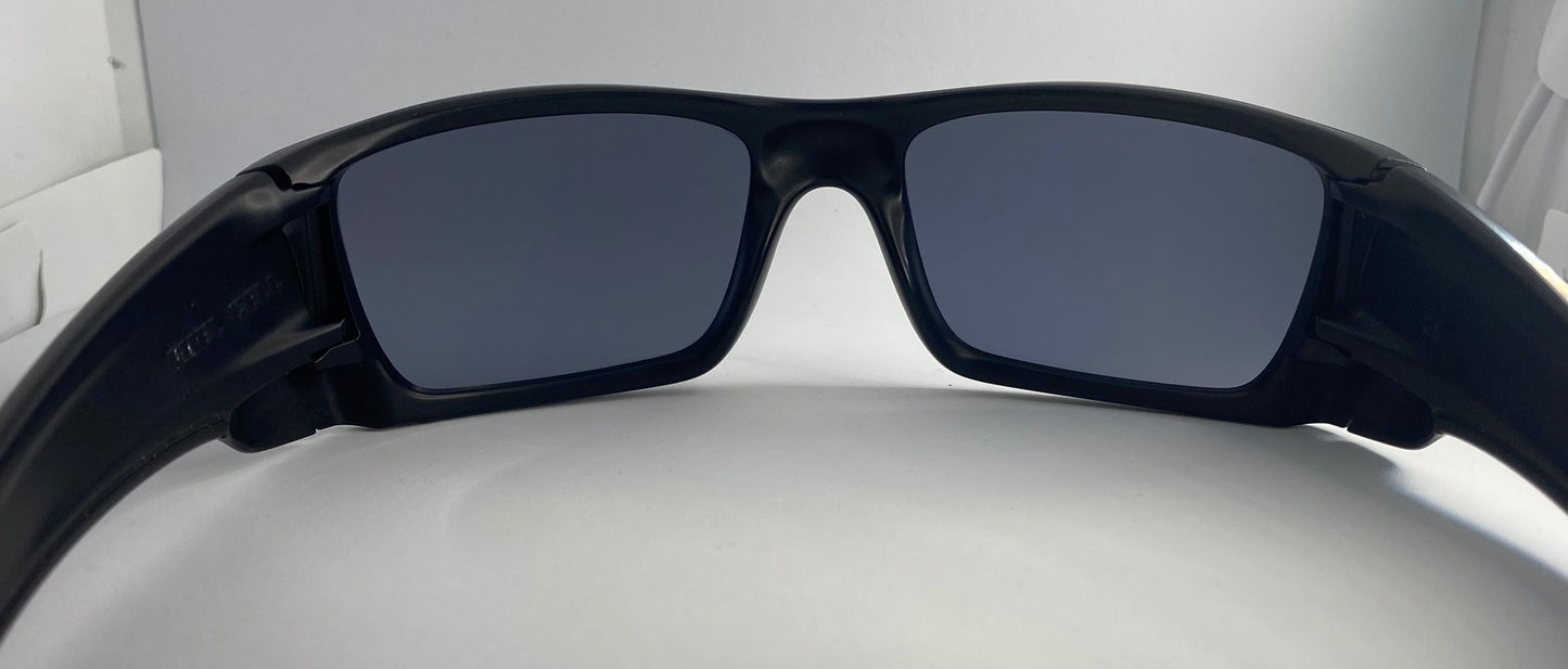 💯% Authentic
OAKLEY FUEL CELL 909629 SI Matte Black / grey Lens 60-19 130