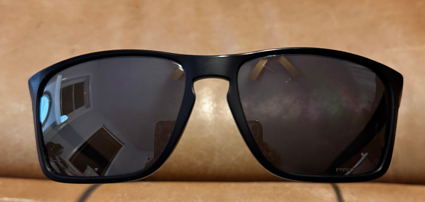 Oackley Sylas Sunglasses Prizm Black Polarized Lenses,
Matte Black Frame 60-17 140 3P