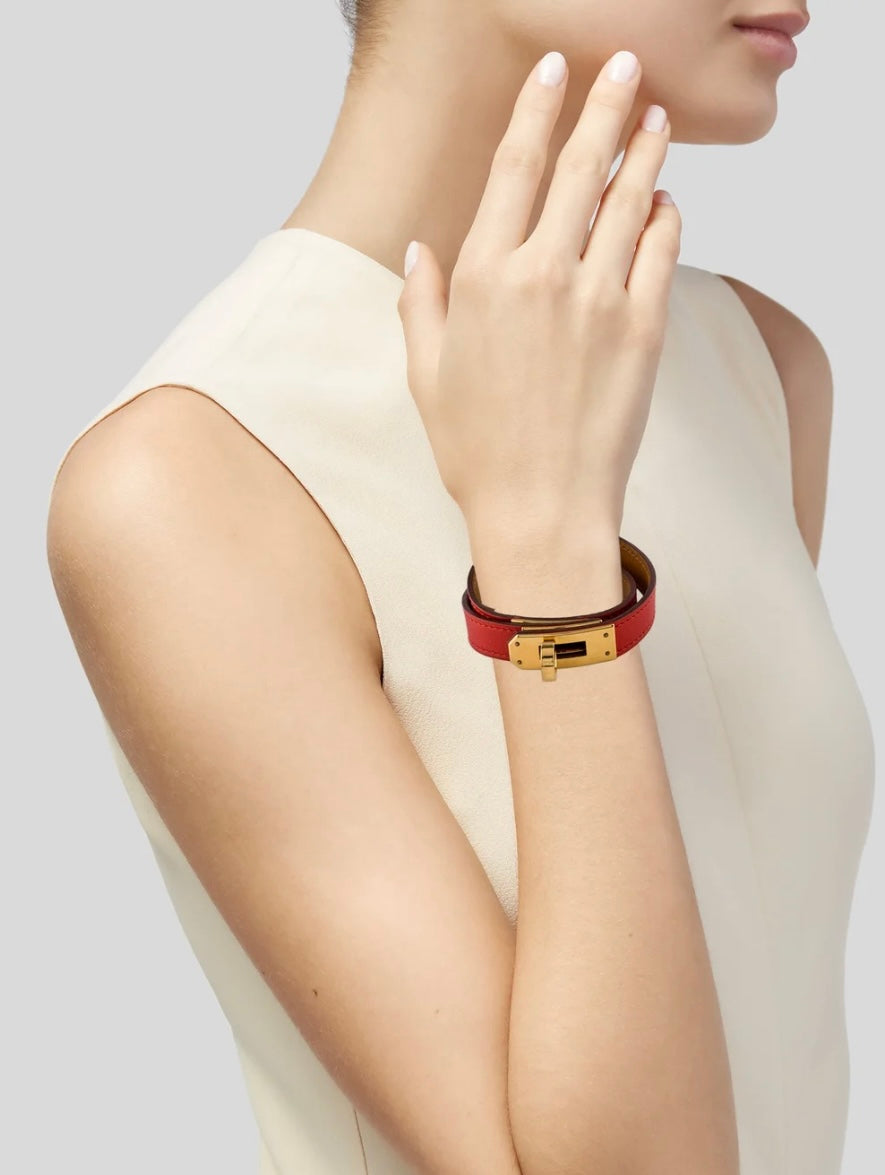 Hermès
Leather Kelly Double Tour Wrap Bracelet Red Epsom Calfskin Leather Gold Hardware S T1