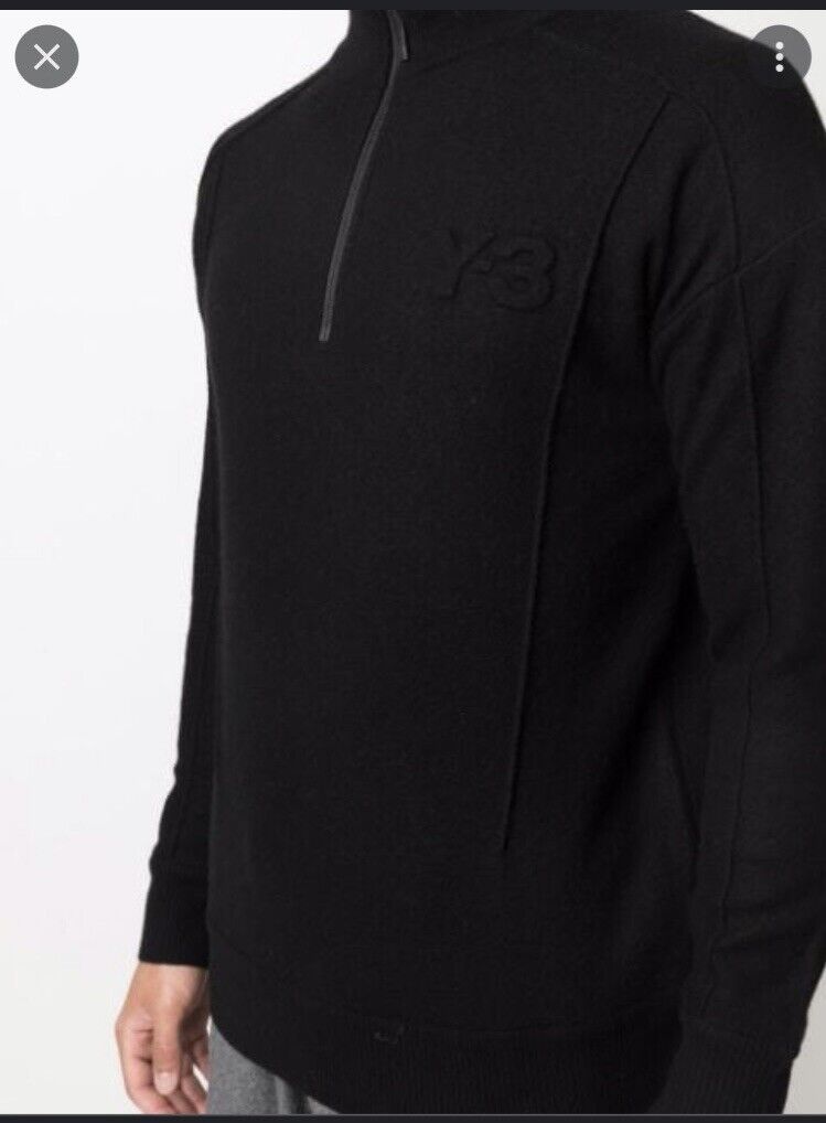 features long sleeves