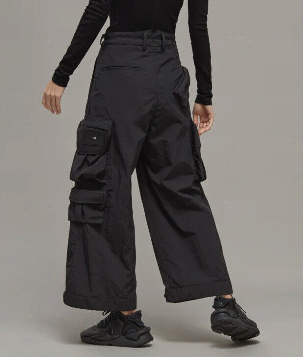 π― % Authentic Y-3 CRINKLE NYLON CUFFED PANTS