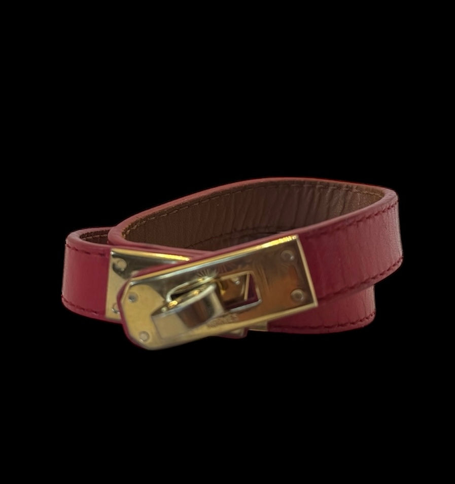 Hermès
Leather Kelly Double Tour Wrap Bracelet Red Epsom Calfskin Leather Gold Hardware S T1