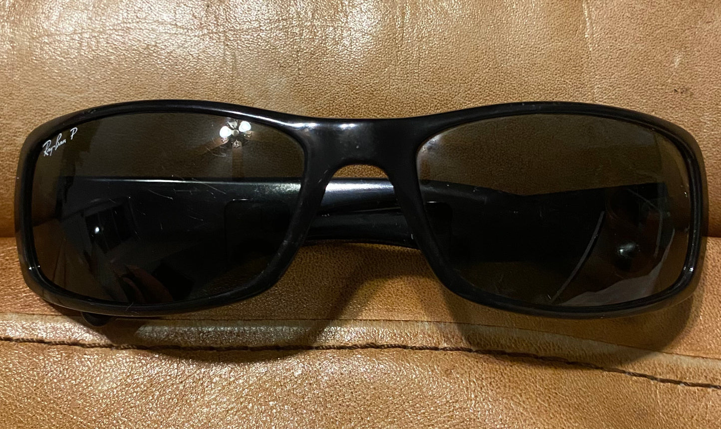 💯 % Authentic Ray-Ban RB4033 Wrap Black/Grey Polarized