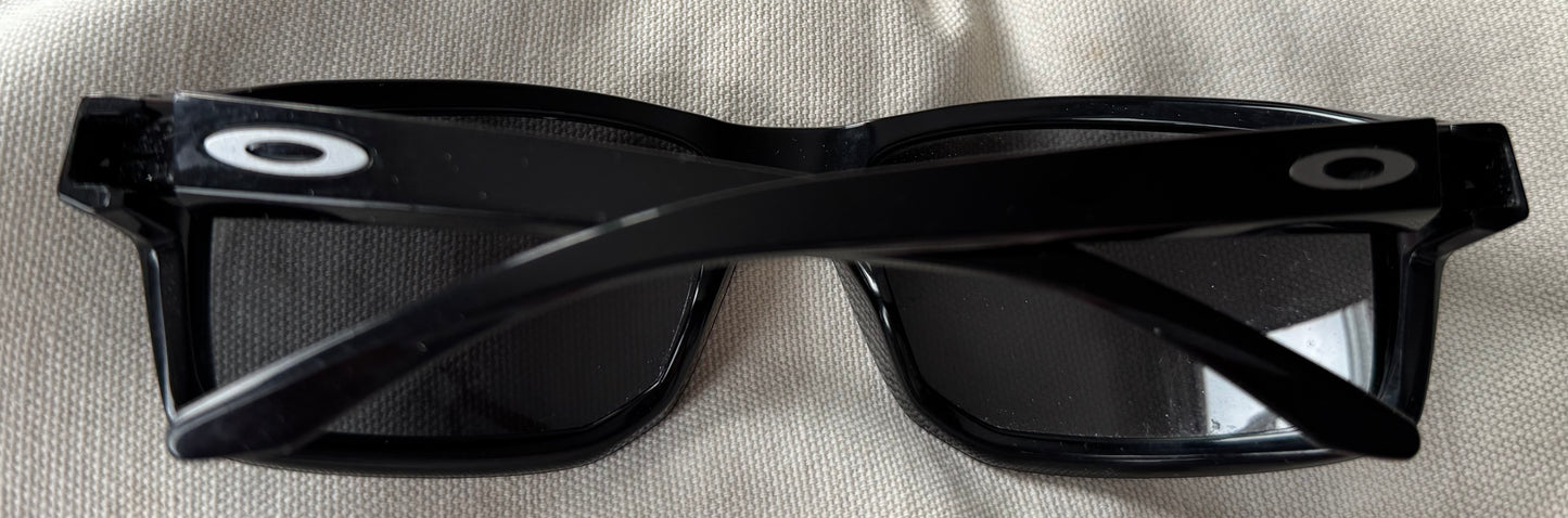 Oakley Gibston OO9449-0160 61-17 132 Prizm Black Lenses, 
Black Frame